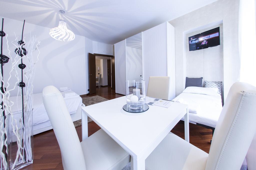 Hemeras Boutique Homes - Design Apartments In Milan Center Екстериор снимка