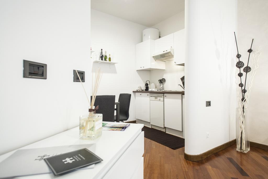 Hemeras Boutique Homes - Design Apartments In Milan Center Екстериор снимка