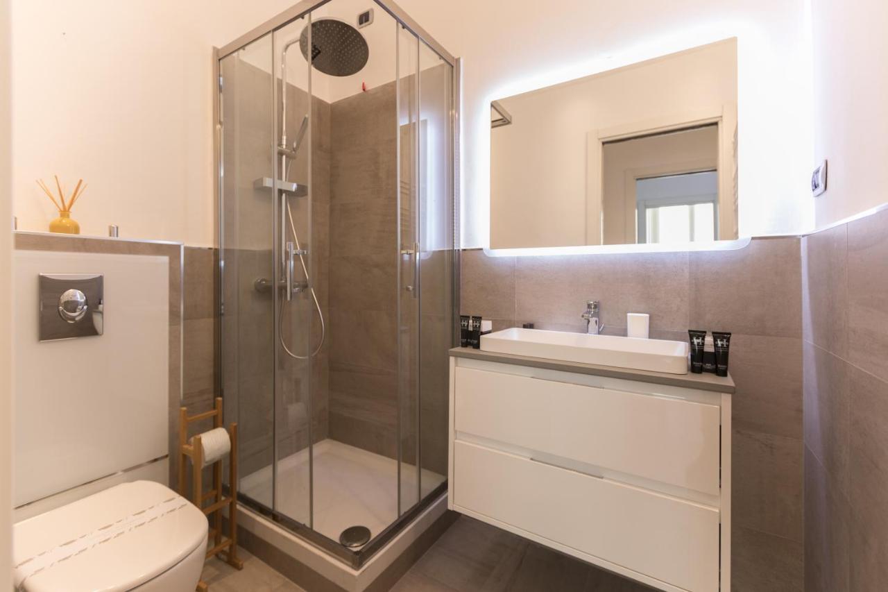 Hemeras Boutique Homes - Design Apartments In Milan Center Екстериор снимка